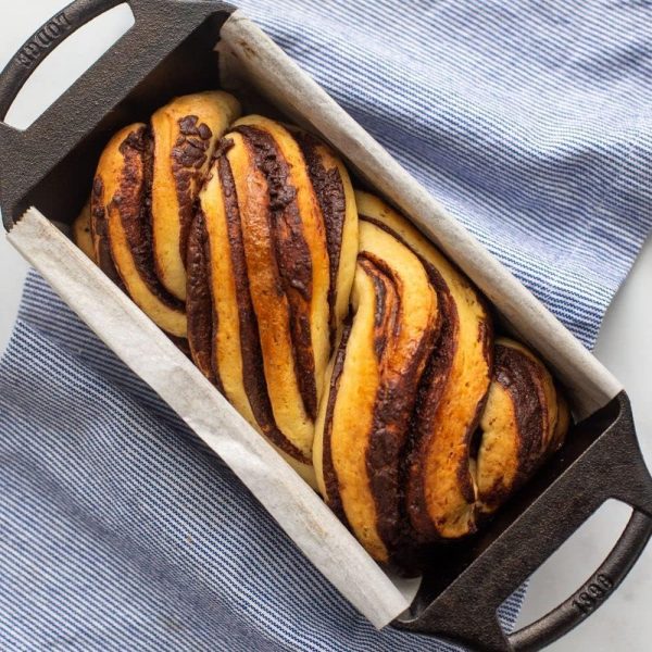 Lodge Cast Iron Loaf Pan 8.5x4.5 Inch, Black - Image 4