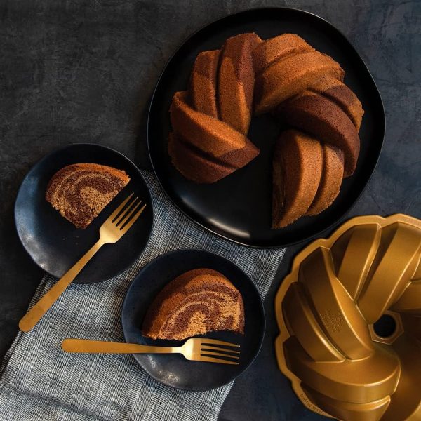 Nordic Ware NW 95577 75th Anniversary Braided Rope Bundt Cake Pan, Gold 12 Cup Capacity - Image 5